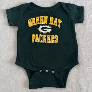 Green Bay Packers short sleeve onesie Size 3-6 Months.